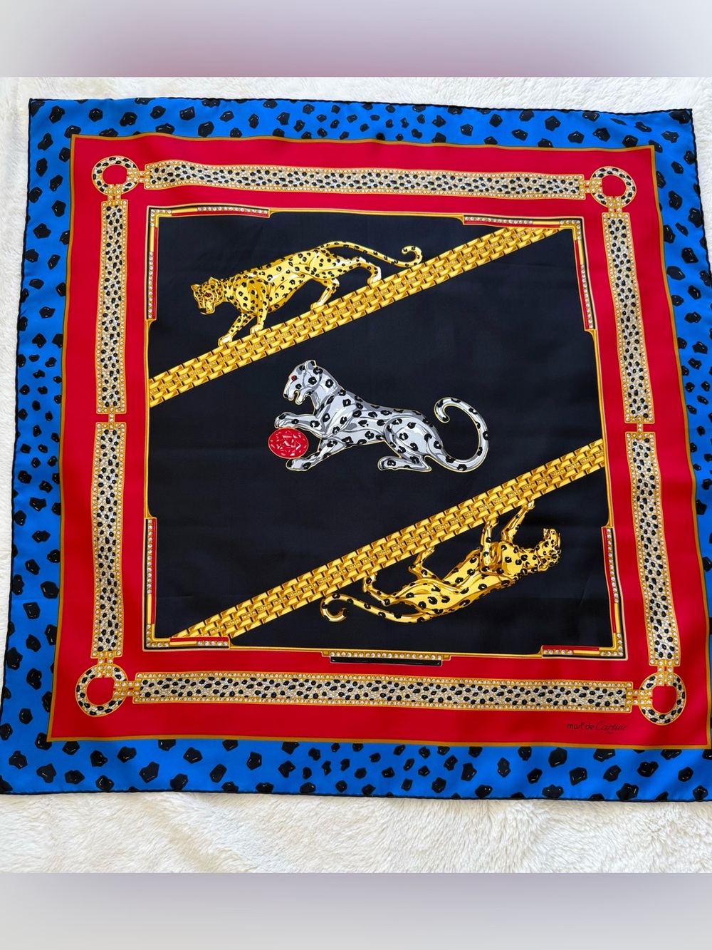 NEW!!! Must de Cartier Paris Square Silk Scarf Panther Print Blue Red Gold 580$